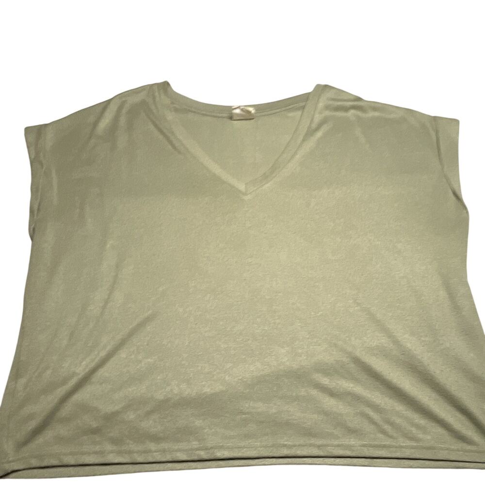 MOD REF Women’s M Green Solid V-Neck Short Sleeve Knit Pullover T-Shirt